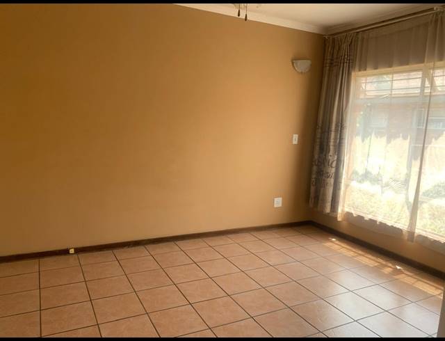 2 bed property to rent in POLLAK PARK